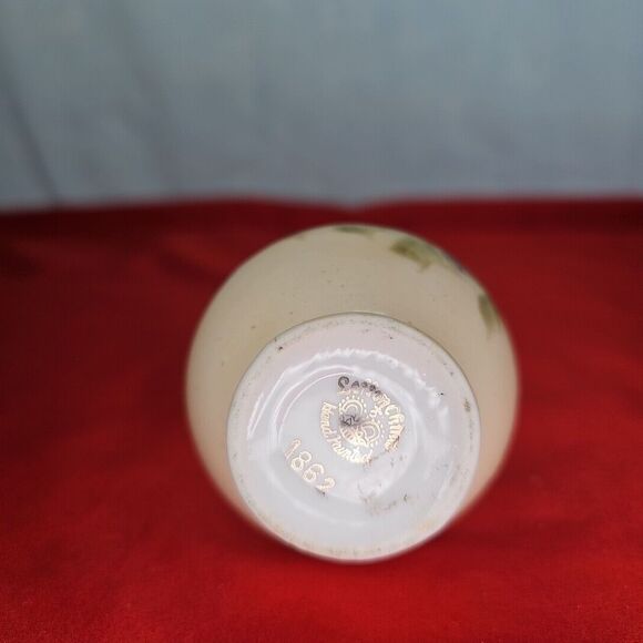 Lefton Bud Vase 1862 Hand Painted Flowers Gold Handle 5.5'' Signed VTG Ewer - Picture 6 of 8